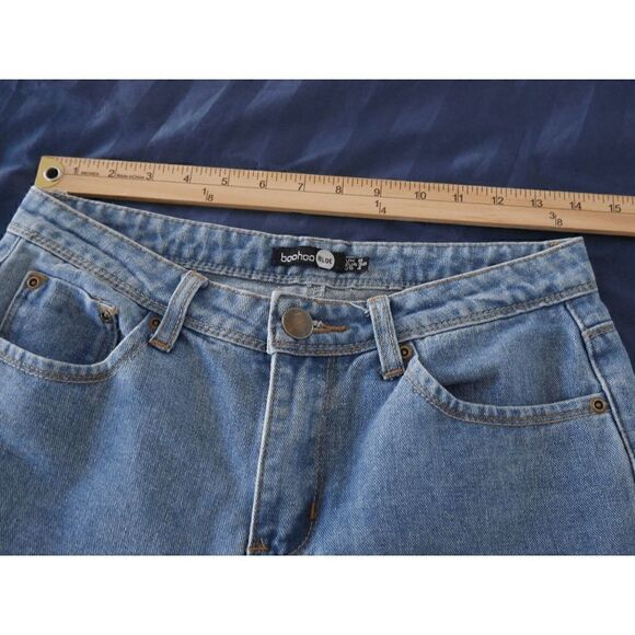 Boohoo Mid -Rise Skinny Ripped Jeans 4 #1700-B5 - Picture 3 of 6